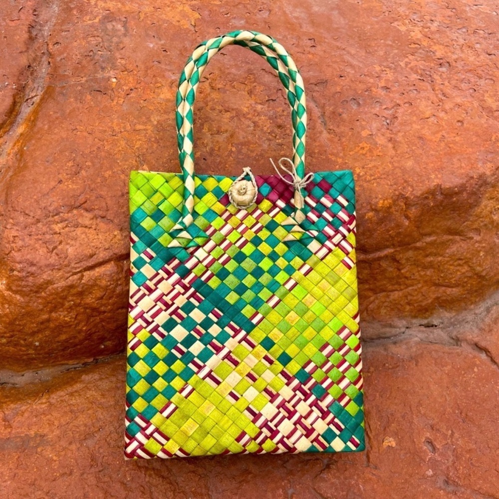 3 Hand Woven Mini Tote Bags Handwoven Wicker Boho Mini Market Lunch Bag - Picture 3 of 4